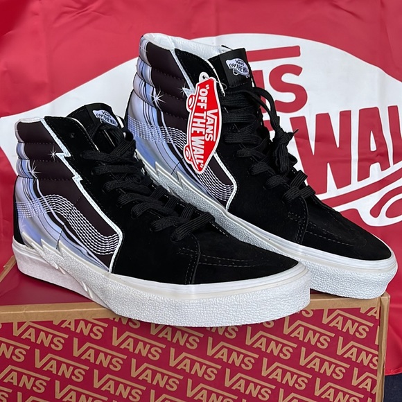 Vans Men’s Sk8-Hi Bolt
Chrome Flash Black
VN0A5JIVBMA
Men’s sneakers - Picture 5 of 16